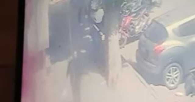فيديو يكشف اللحظات الأخيرة قبل مقتل طفل داخل سوبر ماركت بالمهندسين