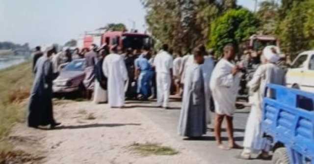 تفاصيل مصرع موظف وموطفة فى لجان قرية الدبابية بإسنا أثر انقلاب سيارة تقلهما