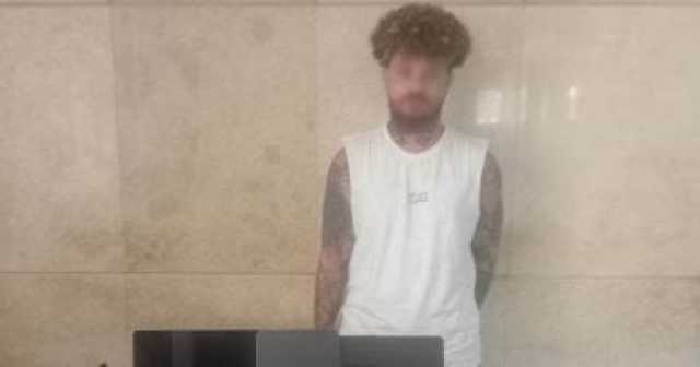 اعترافات صادمة لـبيتر تاتو حول فيديوهات رسم الوشم على أجساد سيدات