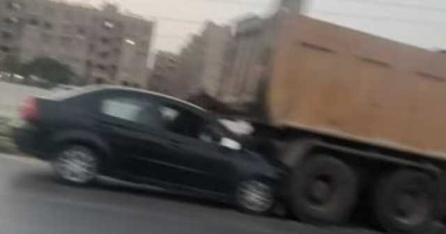 النيابة تنتقل لفحص كاميرات موقع حادث مطاردة سيارة لفتيات على طريق الواحات