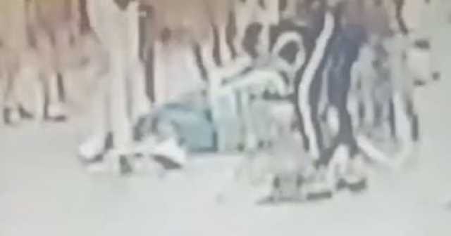 فيديو جديد لـ شهاب بتاع الجيزة لحظة إنقاذه فتاة المنيب