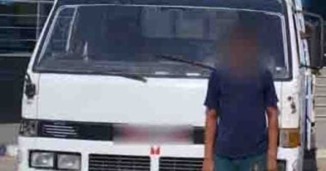 عمره 18 سنة.. ضبط طفل يسير بسيارة عكس الاتجاه..فيديو
