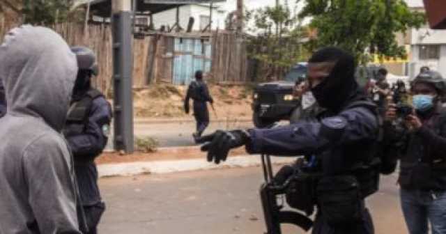 القبض على مسؤول فندق وآخرين لتشاجرهم وإتلاف سيارات بالهرم