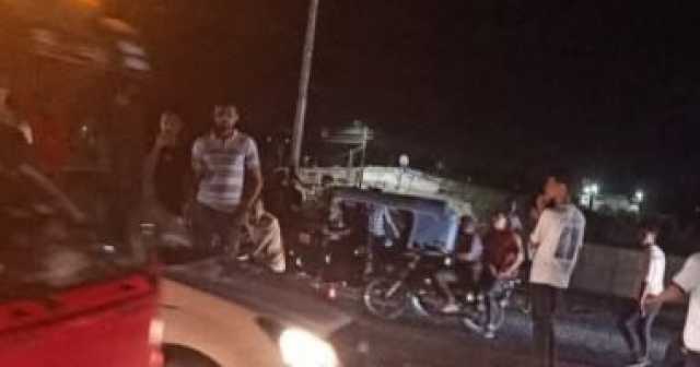 تريلا تدهس توك توك أعلى كوبري بدمياط ومصرع شخص جراء الحادث