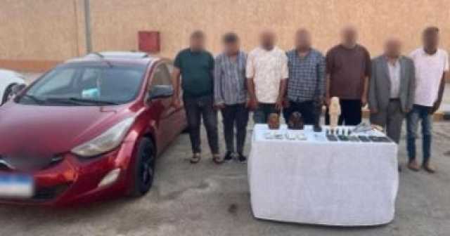 سقوط تشكيل عصابى نصب على مقاول بتماثيل مقلدة وصفقة وهمية