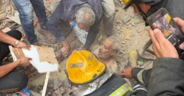 المباحث تستمع لأقوال شهود العيان بحادث انهيار منزل فى الخليفة