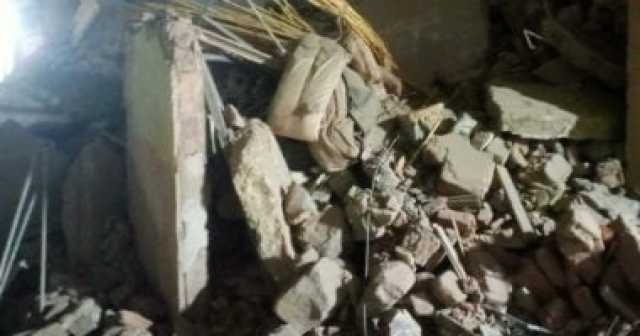 انهيار منزل مهجور من 3 طوابق فى مصر القديمة