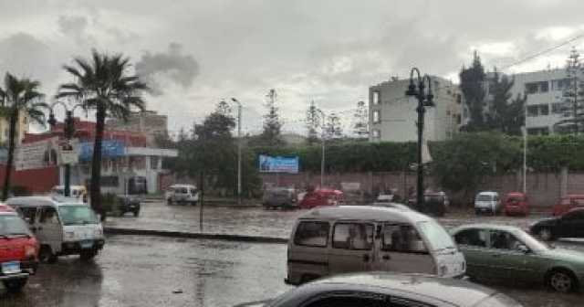 تعرف على إجراءات الوقاية من الحوادث أثناء سقوط الأمطار بالمحاور