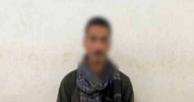 وزارة الداخلية تضبط شخصا يوزع أموال بمحيط لجان سوهاج