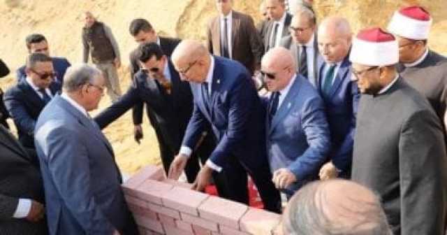 رئيس مجلس القضاء الأعلى يضع حجر أساس مسجد شهداء القضاة بالتجمع السادس