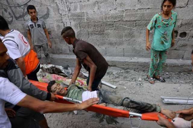 غزة.. انتشال 30 شهيدا معظمهم أطفال ونساء من تحت مبان قصفتها إسرائيل