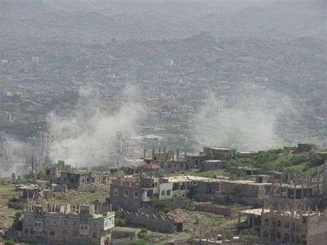 لليوم الثاني.. مليشيا الحوثي تقصف مناطق متفرقة بقرى الضباب غربي تعز