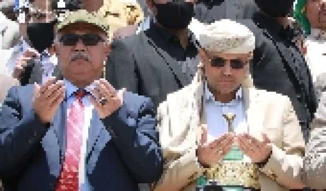 القوات الأمريكية تعلن تدمير زورقين في البحر الأحمر