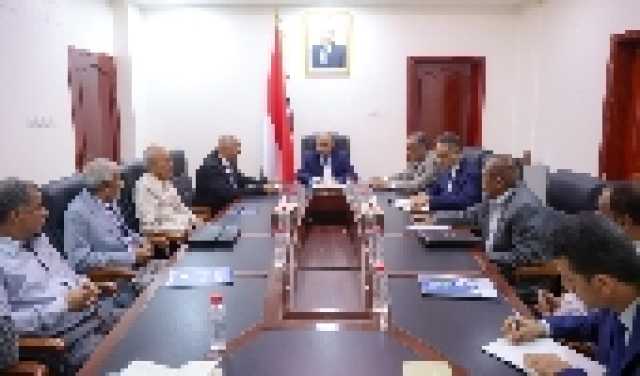 صرخات خلف القضبان.. تحالفات حقوقية تكشف مآسي النساء في سجون الحوثيين