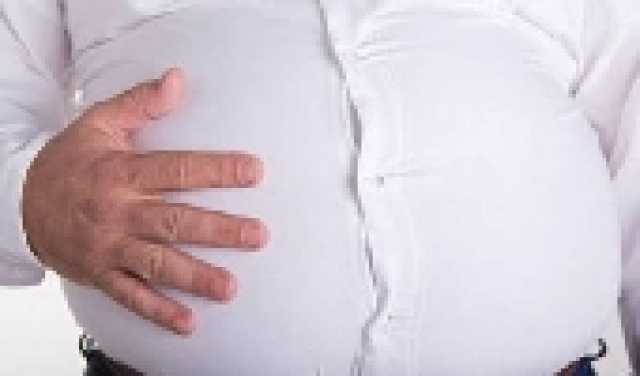 معركة المليارات على العقول العبقرية: زوكربيرغ يهاجم وآبل تنزف!