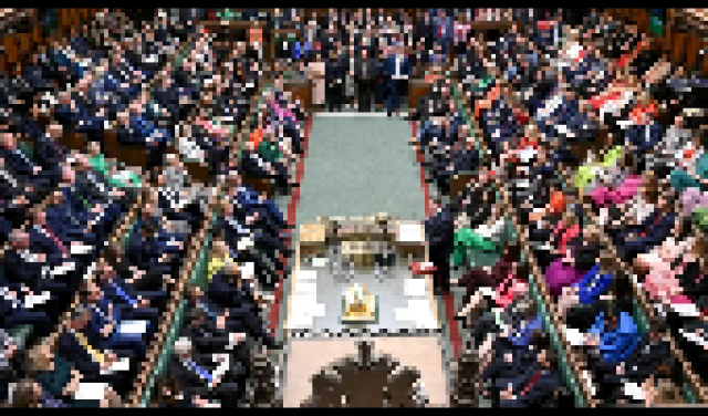 شراء 300 دبابة أمريكية.. واشنطن والرياض تبرمان اتفاقات بشأن الطاقة النووية وطائرات