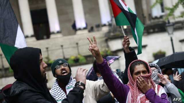 طلاب بريطانيون يتضامنون مع أقرانهم في أميركا بالاحتجاجات الداعمة لغزة