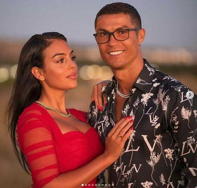 اعتراف جريء.. جورجينا تحكي قصة تعارفها بحبيبها ‘‘رونالدو’’ وماذا طلب منها في أول لقاء (فيديو)