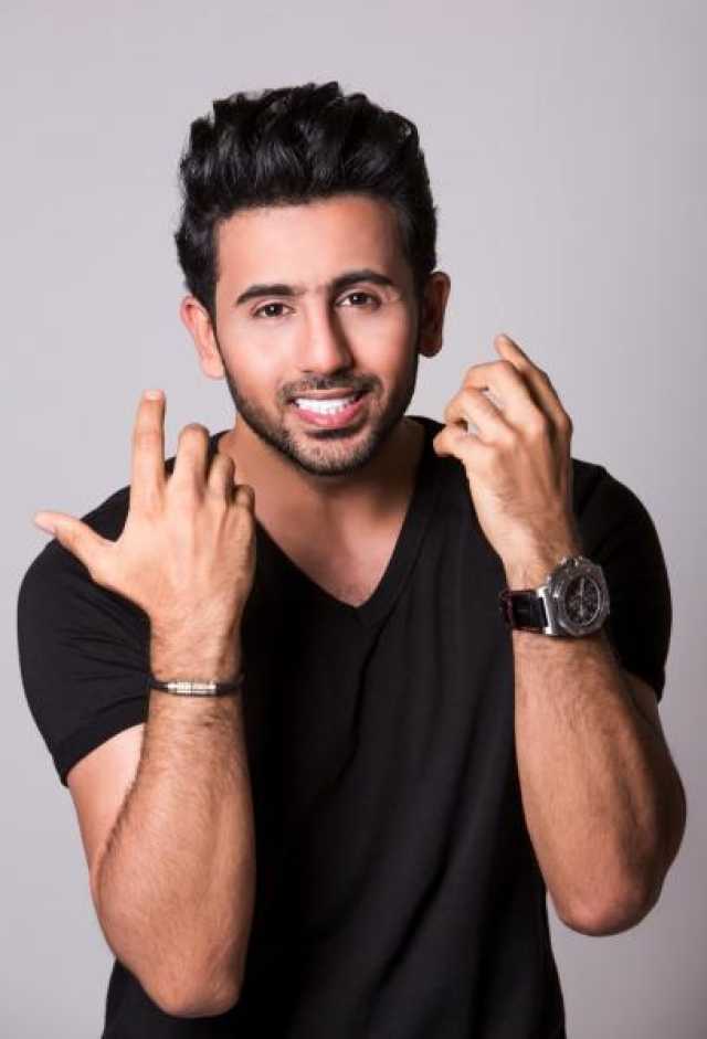 الإعلان عن وفاة والد فنان يمني مشهور