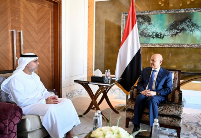 تصريحات قوية ومهمة للرئيس العليمي بشأن أخطر شرط للسلام مع مليشيات الحوثي بعد تسريب ”خارطة الطريق”