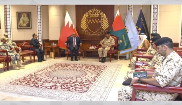 بعد عرض عسكري بحري قرب باب المندب.. العميد طارق صالح يطير إلى دولة خليجية ويقعد لقاءات مهمة ”تفاصيل”
