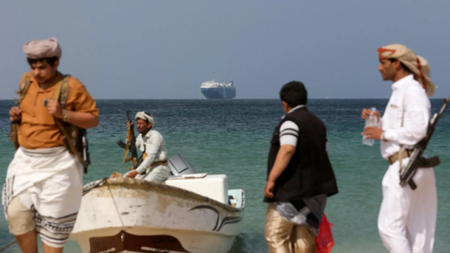ضربات جوية مدمرة.. مسؤول غربي يكشف خيارا أمريكيا للرد على الحوثيين