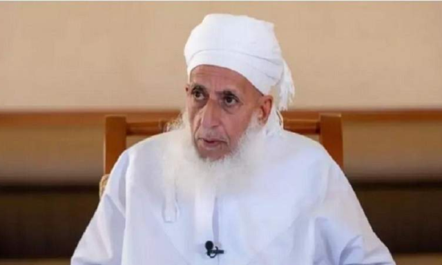 ناشطون يمنيون يهاجمون مفتي عمان لهذا السبب