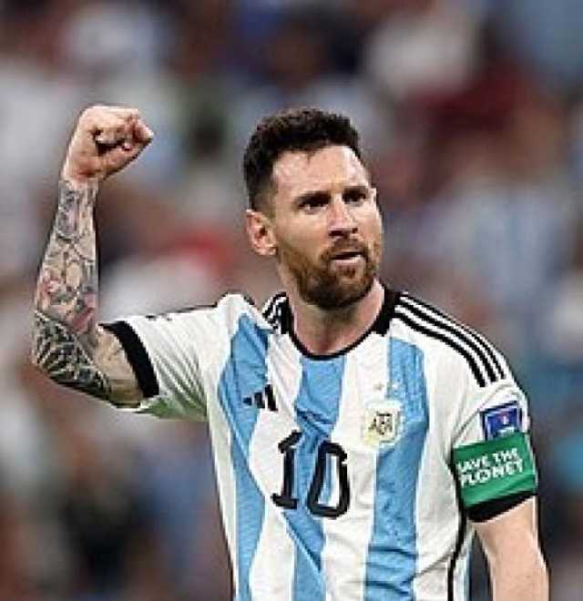 ليونيل ميسي يتصدر قائمة أغلى كبار السن في الملاعب عام 2023