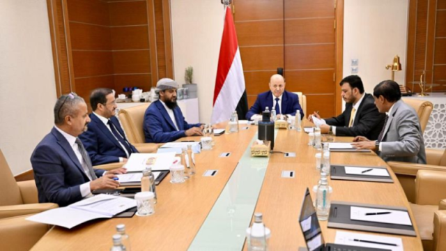 أول اجتماع لمجلس القيادة الرئاسي لمناقشة خارطة الطريق الأممية ووضع شرط للسلام والقبول بها.. ما هو؟