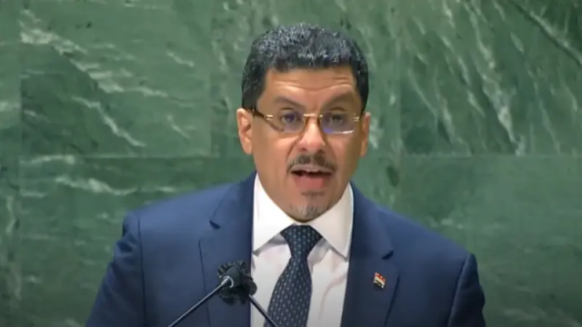 قيادي في مكتب العميد طارق صالح: لن أهنئ ”بن مبارك” على تعيينه رئيسا للوزراء والسبب هذه المخاوف!