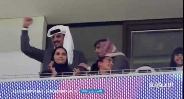 شاهد.. ردة فعل أمير قطر بعد تأهل منتخب بلاده لنهائي كأس آسيا 2023
