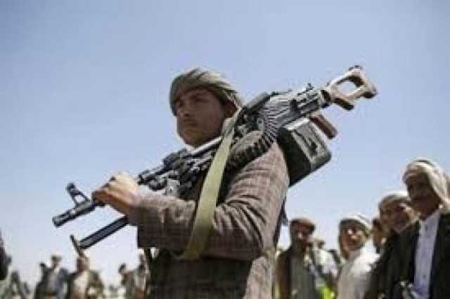 مسلح حوثي يقتل طليقته ووالديها ذبحًا بالساطور ورميًا بالرصاص