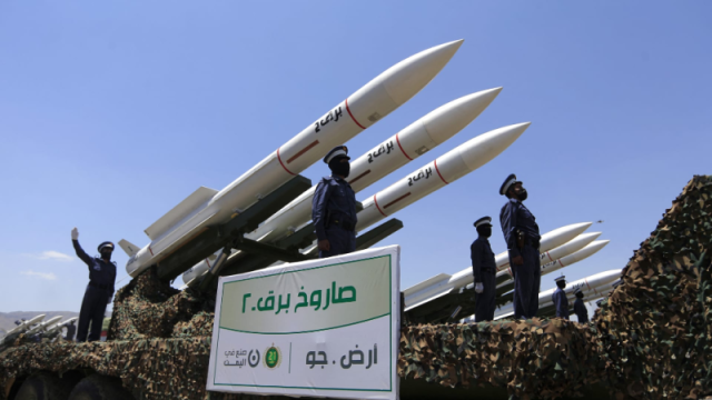 خبير عسكري سعودي يفجر مفاجأة: ترتيبات غربية مع الحوثيين وخيوط اللعبة تتكشف وهذا الهدف النهائي