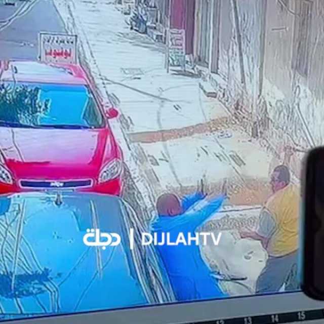 ضرب عنيف بشاكوش على رأس رجل على حتى الموت خلال شجار بين شخصين (فيديو)