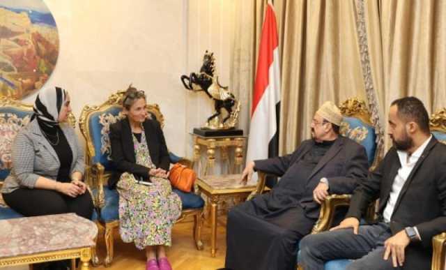 الحكومة الشرعية تعتزم خوض معركة فاصلة مع الحوثيين وتطلب دعمًا بأسلحة نوعية