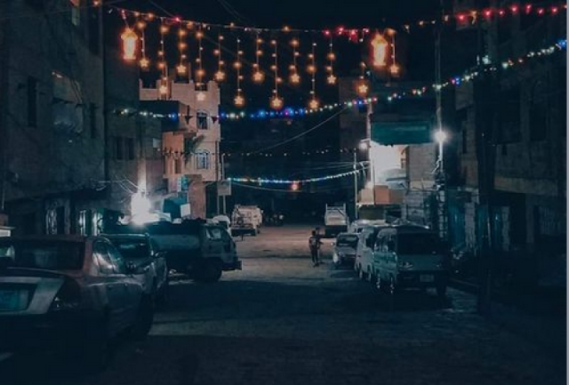 مقتل أب ونجله واصابة آخر جراء انفجار قنبلة يدوية داخل منزلهم في مدينة تعز