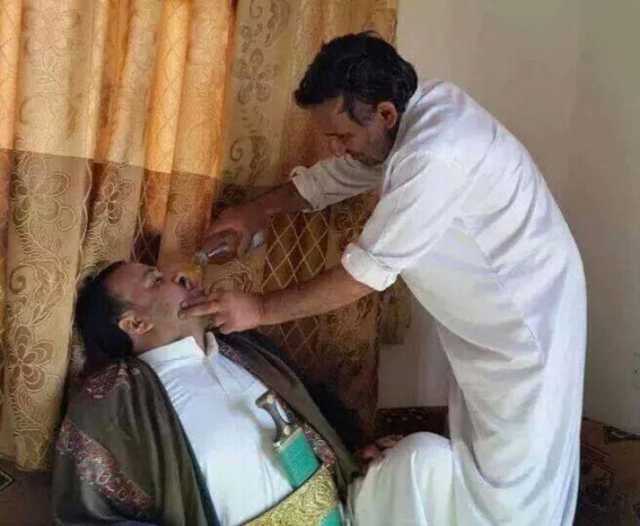 صراع داخلي أم تحول أيديولوجي؟ قيادي حوثي ينتقد ”انحراف” عبدالملك الحوثي ويطالب بالعودة لمخرجات الحوار الوطني!