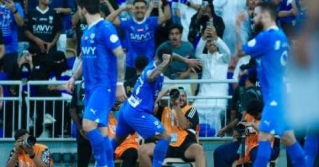 الهلال يصعق الأهلى بريمونتادا مثيرة ويقترب من لقب الدورى السعودى