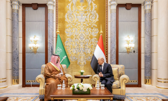 عاجل: الرئيس العليمي يلتقي وزير الدفاع السعودي والأمير خالد: بحثنا إحراز تقدم بشأن خارطة الطريق