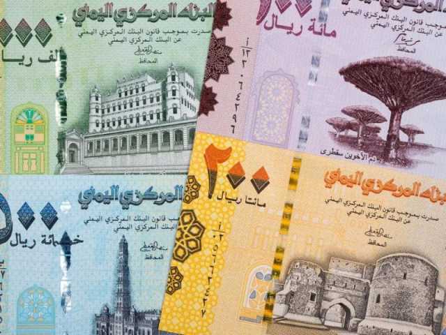 انهيار كارثي للريال اليمني في محلات الصرافة صباح اليوم