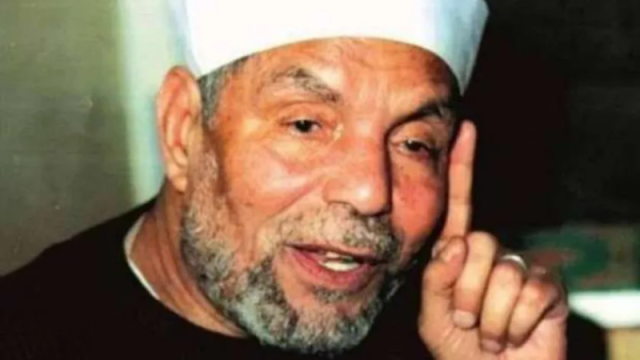غرق ضريح الشيخ الشعراوي بمياه الصرف الصحي في مصر ”شاهد”