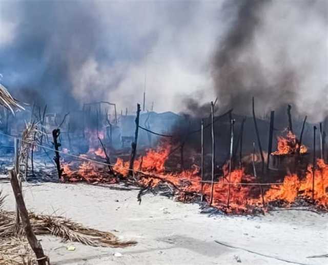 مأساة في مارب.. احتراق نحو 60 مأوى في مخيم بن معيلي