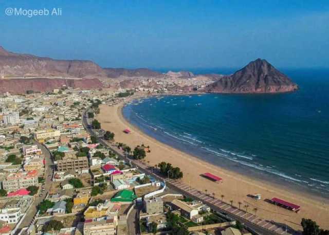 مواطنون يحبطون عملية اختطاف شيخ بارز في عدن..ماذا يجري في العاصمة المؤقتة؟