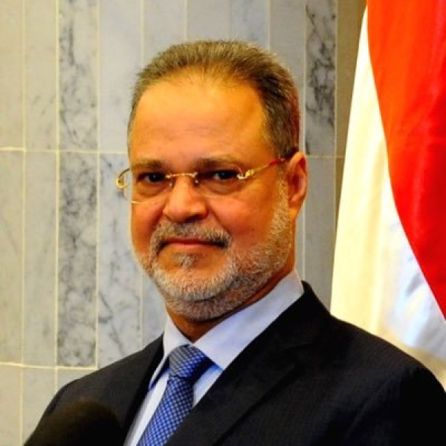 ”معيب أخلاقيا وخطأ قانونيا”.. مستشار رئيس الجمهورية ينتقد اتفاق إطلاق ”محمد قحطان” في مفاوضات مسقط