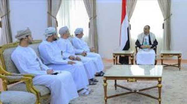 ”سلطنة عمان تنقذ الحوثيين من حافة الهاوية: تفاصيل وساطة خلف الكواليس”