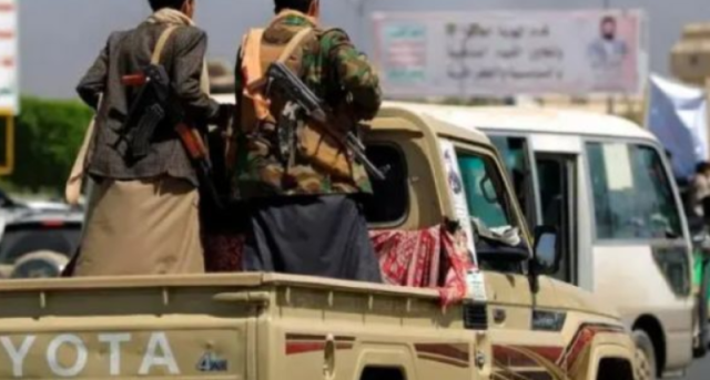قيادات مؤتمر صنعاء ومشايخ القبائل يتحسسون رؤوسهم.. جماعة الحوثي تمهد لتصفية شاملة: جميعهم جواسيس لأمريكا