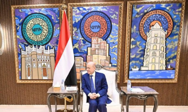 ما سرّ اللوحة التي ظهرت خلف الرئيس العليمي أثناء لقاءه السفير الأمريكي وما الرسالة القوية منها؟