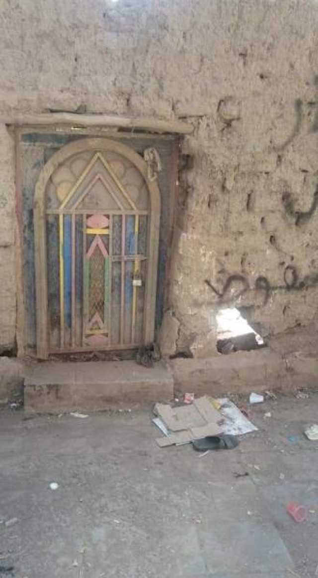 تدهور منزل الشاعر اليمني الكبير عبدالله البردوني في صنعاء القديمة يثير استياء الناشطين