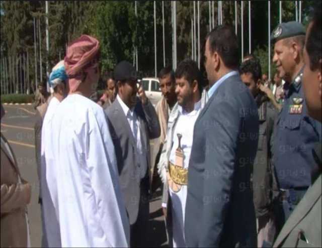 استسلام كامل للحوثي.. برلماني يمني يوجه تحذيرًا ناريًا للشرعية ويكشف مفاجأة: هذا ما يريده منا الوسطاء