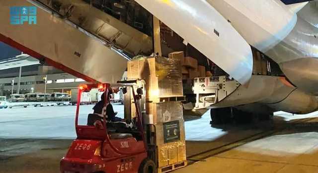 الطائرة السعودية الـ 35 لإغاثة الشعب الفلسطيني في غزة تغادر مطار الملك خالد